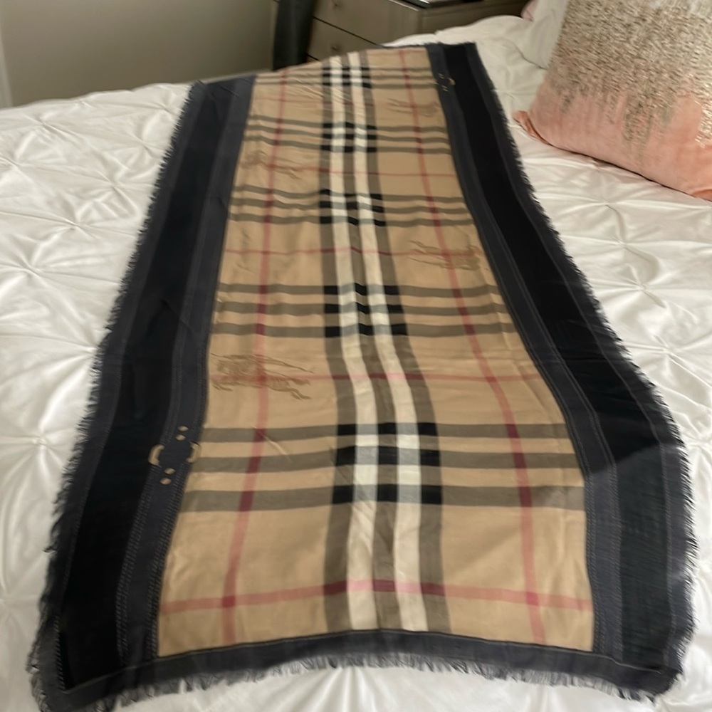 Burberry scarf